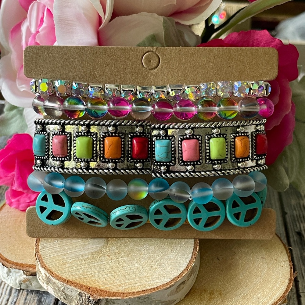 Set of 5 stackable bracelets in shimmering crystals and multi colored gemstones - Picture 3 of 4